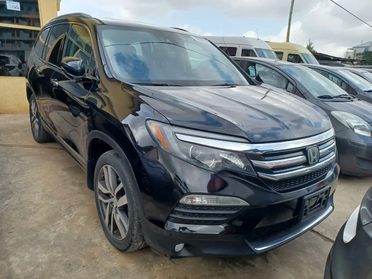 Black 2017 Honda Pilot Touring SUV